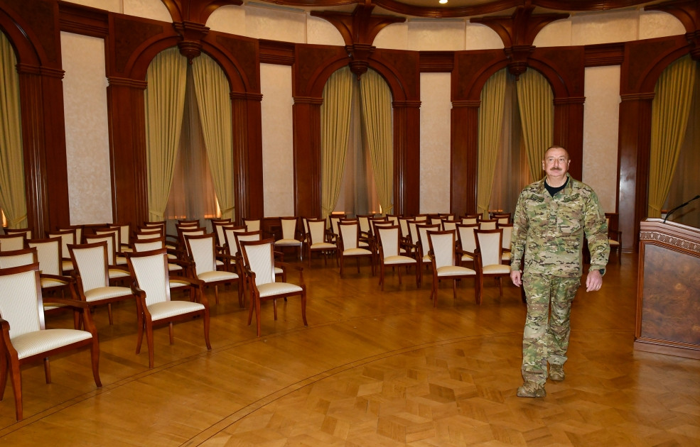 Prezident İlham Əliyev Xankəndi şəhərində Azərbaycan Respublikasının Dövlət Bayrağını ucaldıb və çıxış edib <font color='red'> - YENİLƏNİB</font><font color=red> - FOTOLAR</font>