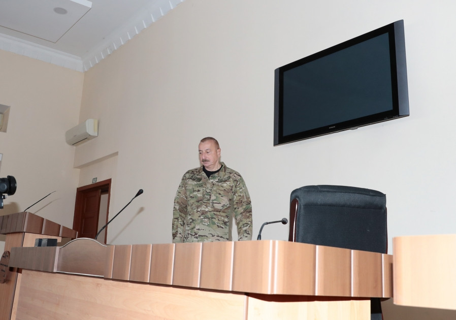 Prezident İlham Əliyev Xankəndi şəhərində Azərbaycan Respublikasının Dövlət Bayrağını ucaldıb və çıxış edib <font color='red'> - YENİLƏNİB</font><font color=red> - FOTOLAR</font>