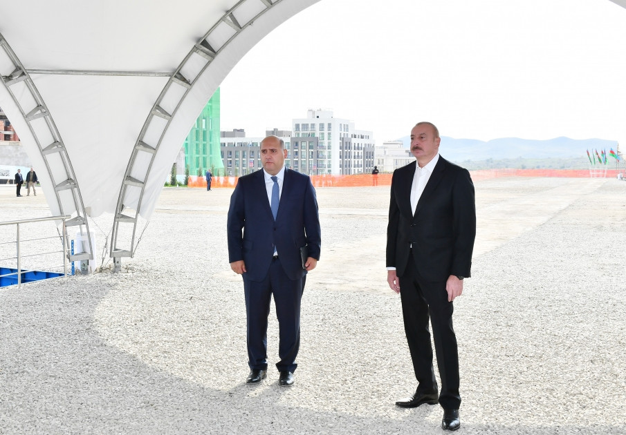 Prezident İlham Əliyev Füzuli şəhərində üçüncü yaşayış kompleksinin təməlini qoyub<font color=red> - FOTOLAR</font>