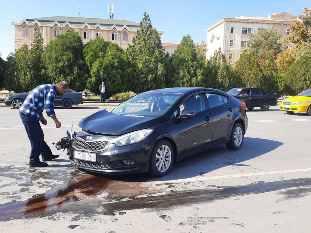 Naxçıvan şəhərində yol-nəqliyyat hadisəsi baş verib<font color=red> - FOTOLAR</font>