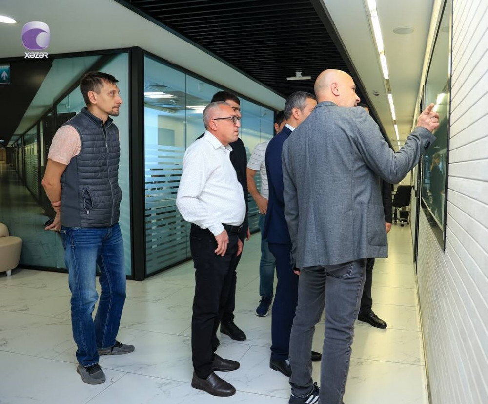 Naxçıvan Televiziyasının texniki istehsalat sahəsinin əməkdaşları təcrübə mübadiləsi üçün Xəzər Media Mərkəzində olub<font color=red> - VİDEO</font>