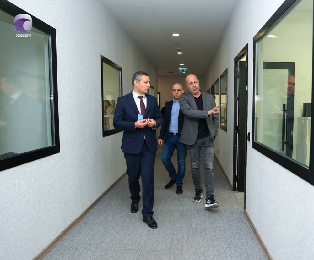 Naxçıvan Televiziyasının texniki istehsalat sahəsinin əməkdaşları təcrübə mübadiləsi üçün Xəzər Media Mərkəzində olub<font color=red> - VİDEO</font>