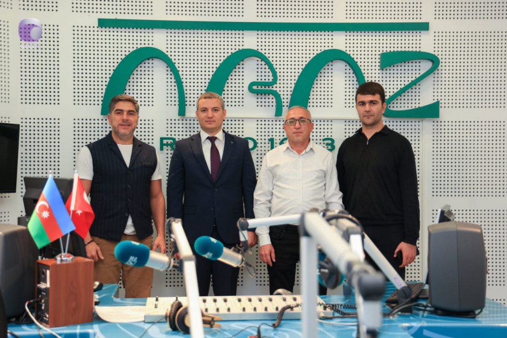 Naxçıvan Televiziyasının texniki istehsalat sahəsinin əməkdaşları təcrübə mübadiləsi üçün Xəzər Media Mərkəzində olub<font color=red> - VİDEO</font>