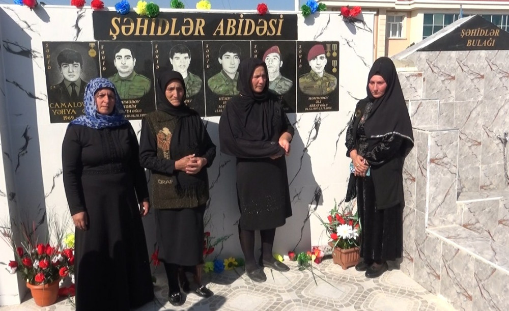 Şərurda Vətən müharibəsi şəhidlərinin xatirələrini əbədiləşdirmək məqsədilə inşa olunmuş  bulaq-abidənin açılışı olub<font color=red> - FOTOLAR</font>