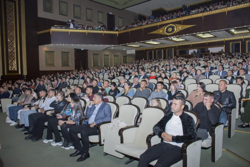 Heydər  Əliyev  Sarayında Xalq  Artisti Fidan Hacıyevanın solo konserti olub<font color=red> - FOTOLAR</font>