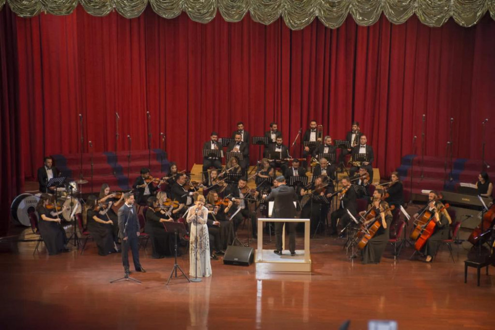 Heydər  Əliyev  Sarayında Xalq  Artisti Fidan Hacıyevanın solo konserti olub<font color=red> - FOTOLAR</font>