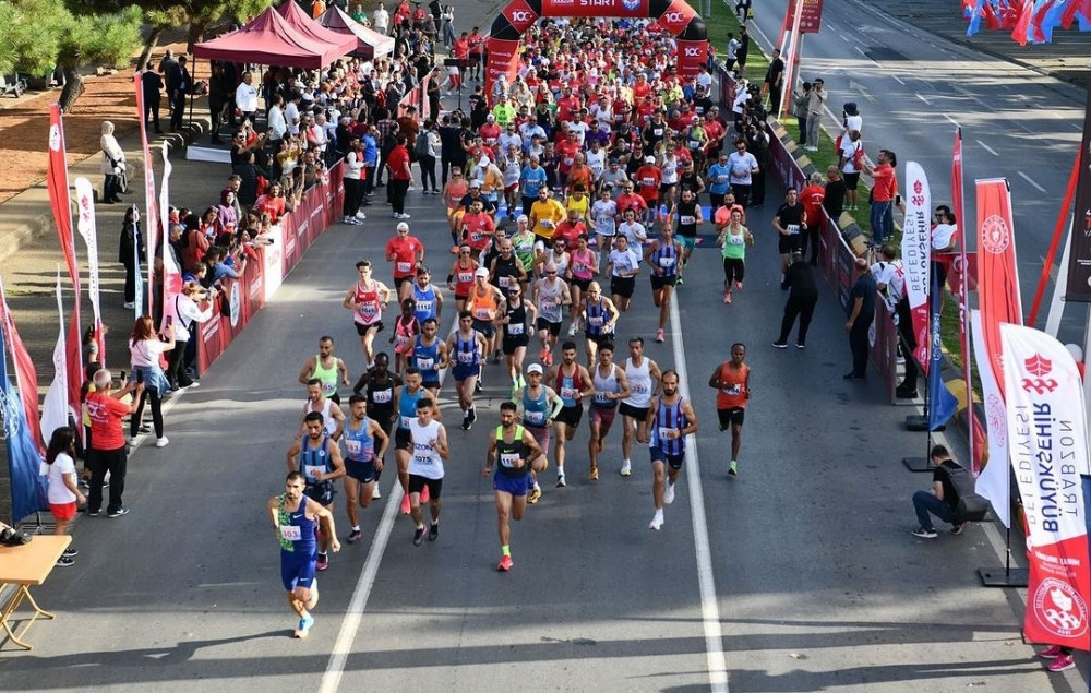 Azərbaycan idmançısı Trabzon marafonunun ilk onluğunda<font color=red> - FOTOLAR</font>