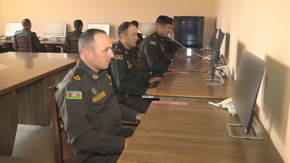Əlahiddə Ümumqoşun Orduda komanda-qərargah təlimi keçirilib<font color=red> - FOTOLAR</font>
