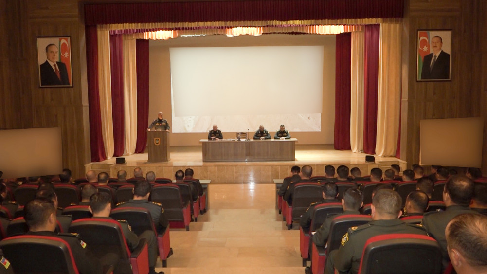 Əlahiddə Ümumqoşun Orduda komanda-qərargah təlimi keçirilib<font color=red> - FOTOLAR</font>