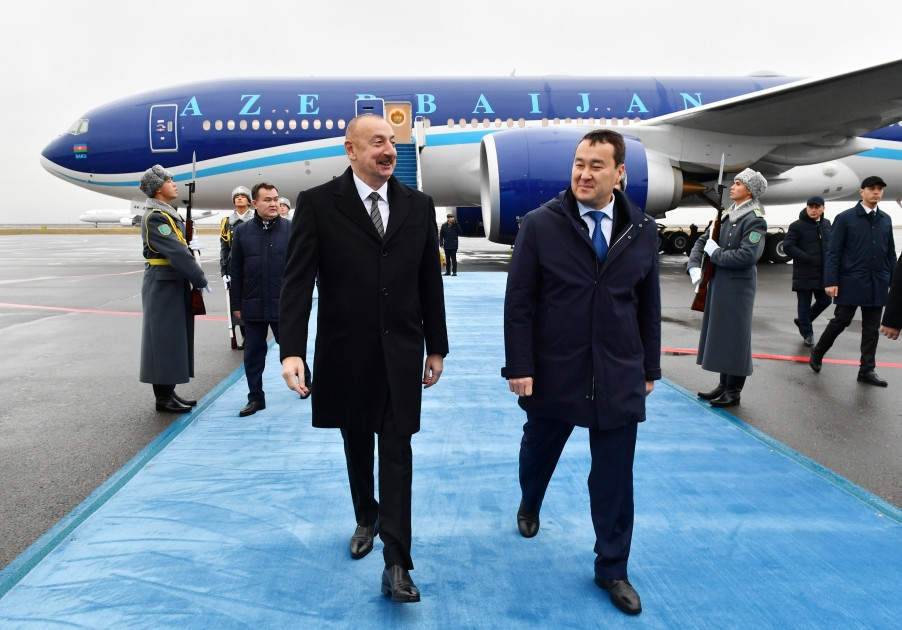 Azərbaycan Prezidenti İlham Əliyev Qazaxıstana səfərə gedib<font color=red> - FOTOLAR</font>