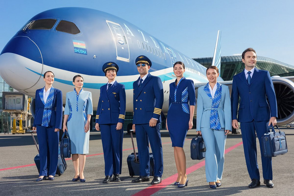 AZAL əməkdaşları üçün yeni forma təqdim edib<font color=red> - FOTOLAR</font>