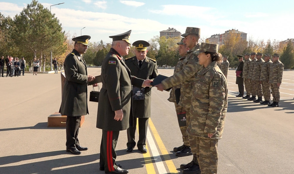 Əlahiddə Ümumqoşun Orduda növbəti buraxılış mərasimi keçirilib<font color=red> - FOTOLAR</font>