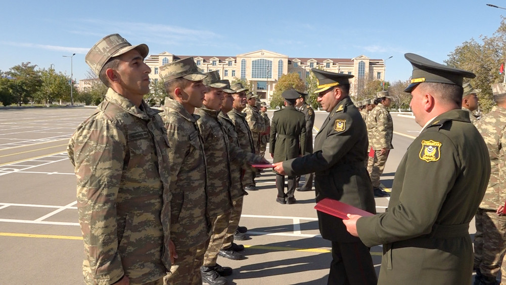 Əlahiddə Ümumqoşun Orduda növbəti buraxılış mərasimi keçirilib<font color=red> - FOTOLAR</font>
