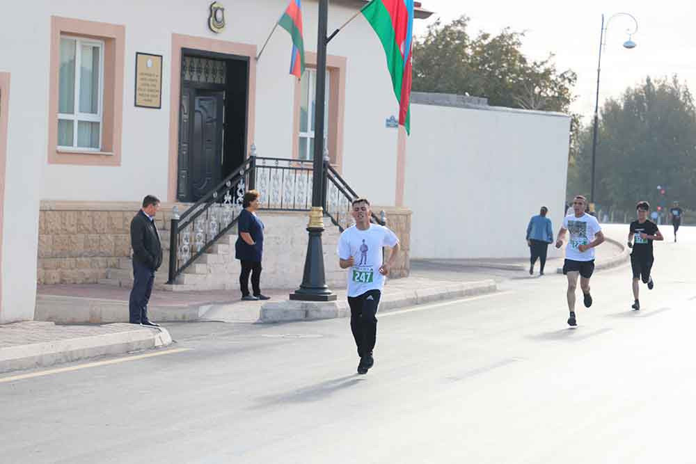Naxçıvanda Zəfər Günü ilə bağlı kros qaçışı keçirilib<font color='red'> - YENİLƏNİB</font><font color=red> - FOTOLAR</font>