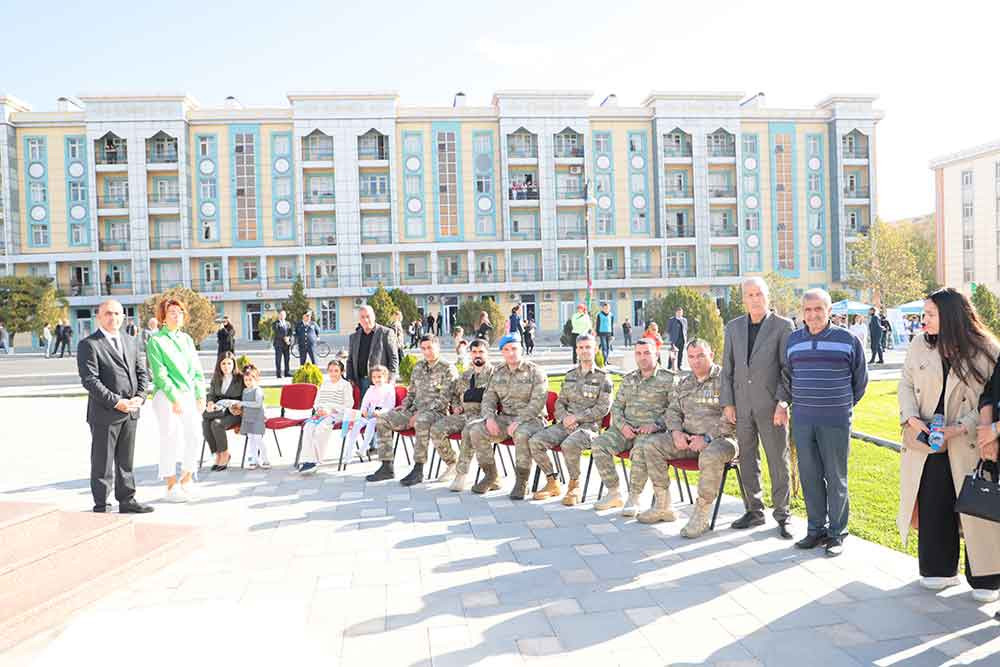 Naxçıvanda Zəfər Günü ilə bağlı kros qaçışı keçirilib<font color='red'> - YENİLƏNİB</font><font color=red> - FOTOLAR</font>