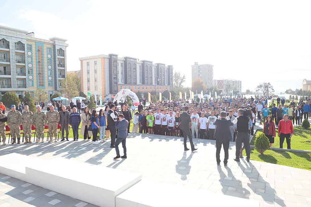 Naxçıvanda Zəfər Günü ilə bağlı kros qaçışı keçirilib<font color='red'> - YENİLƏNİB</font><font color=red> - FOTOLAR</font>