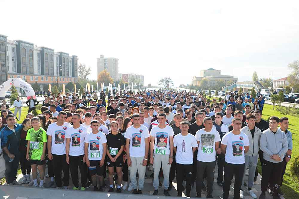 Naxçıvanda Zəfər Günü ilə bağlı kros qaçışı keçirilib<font color='red'> - YENİLƏNİB</font><font color=red> - FOTOLAR</font>