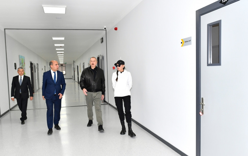 Şuşa şəhəri 1 nömrəli tam orta məktəbin açılışı olub<font color='red'> - YENİLƏNİB</font><font color=red> - FOTOLAR</font>