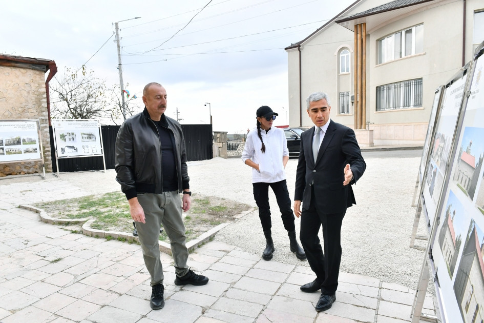 Şuşada Heydər Əliyev Fondu tərəfindən Mamayı məscidində aparılan bərpa işləri ilə tanışlıq<font color='red'> - YENİLƏNİB</font><font color=red> - FOTOLAR</font>