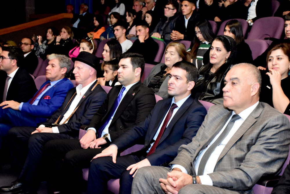 İsveçli rejissor Naxçıvan və İrəvanla bağlı film çəkəcək<font color=red> - FOTOLAR</font>