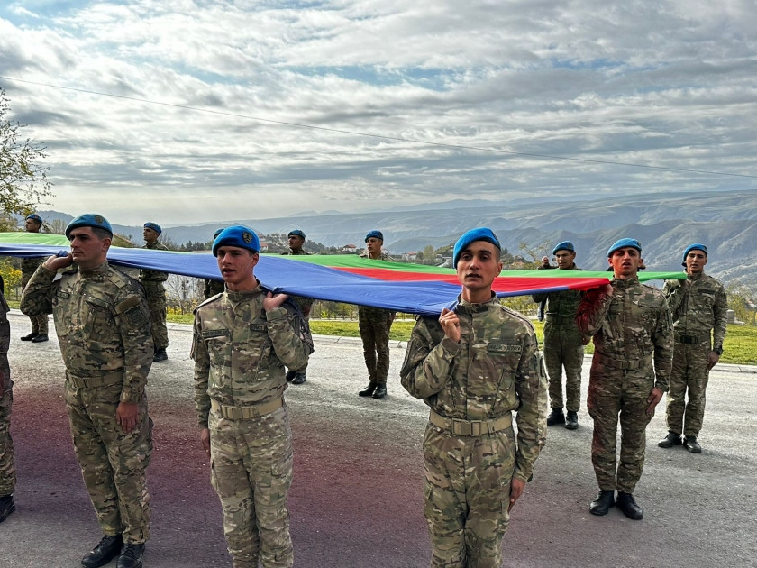 Laçında Bayraq yürüşü keçirilir<font color=red> - FOTOLAR</font>