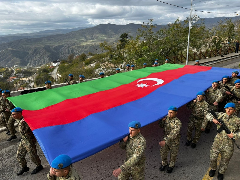 Laçında Bayraq yürüşü keçirilir<font color=red> - FOTOLAR</font>