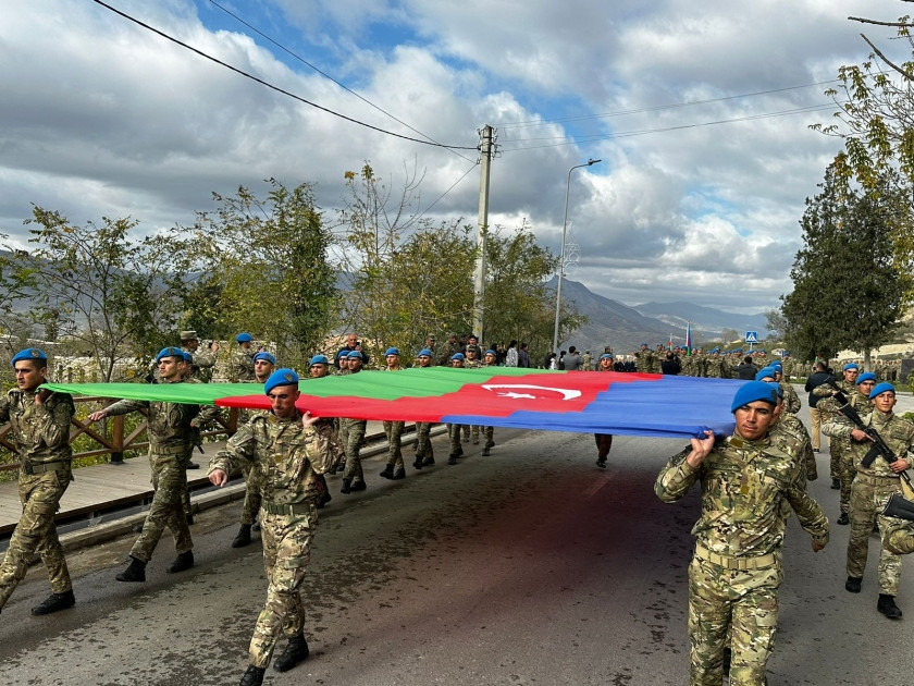 Laçında Bayraq yürüşü keçirilir<font color=red> - FOTOLAR</font>