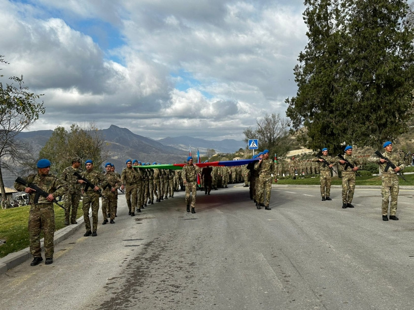 Laçında Bayraq yürüşü keçirilir<font color=red> - FOTOLAR</font>