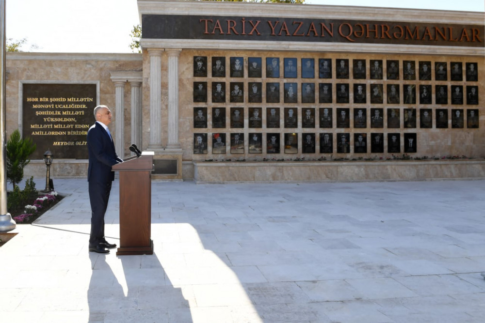 Naxçıvanda ilk şəhidlər abidə-memorial kompleksi Babəkdə istifadəyə verildi<font color=red> - FOTOLAR</font>