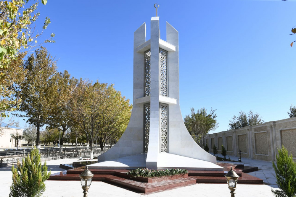 Naxçıvanda ilk şəhidlər abidə-memorial kompleksi Babəkdə istifadəyə verildi<font color=red> - FOTOLAR</font>