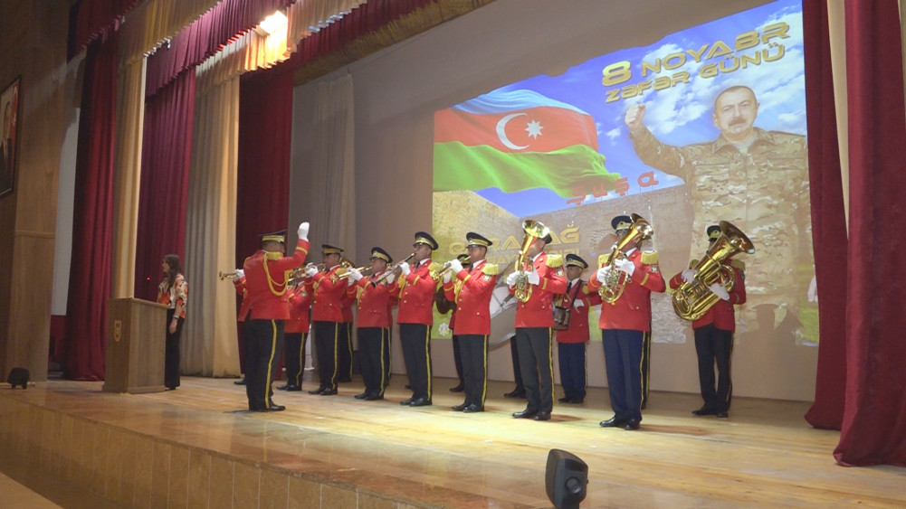Əlahiddə Ümumqoşun Orduda 8 Noyabr - Zəfər Günü təntənəli şəkildə qeyd olunub<font color=red> - FOTOLAR</font>