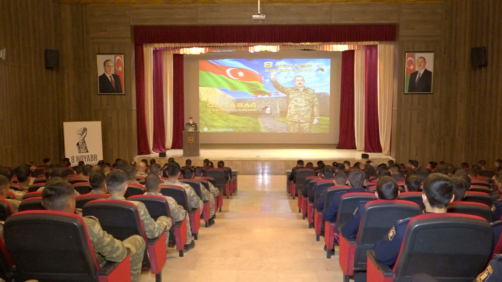 Əlahiddə Ümumqoşun Orduda 8 Noyabr - Zəfər Günü təntənəli şəkildə qeyd olunub<font color=red> - FOTOLAR</font>