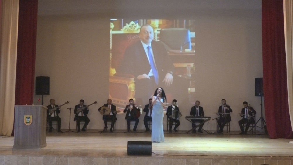 Əlahiddə Ümumqoşun Orduda 8 Noyabr - Zəfər Günü təntənəli şəkildə qeyd olunub<font color=red> - FOTOLAR</font>