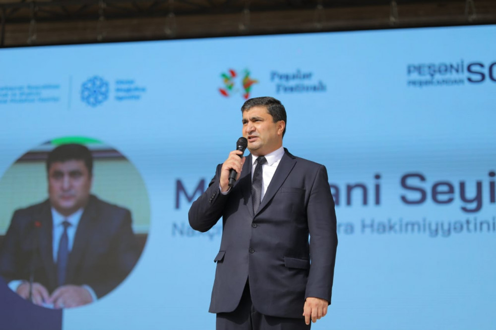 Naxçıvan şəhərində Peşələr Festivalı keçirilir<font color='red'> - YENİLƏNİB</font><font color=red> - FOTOLAR</font>