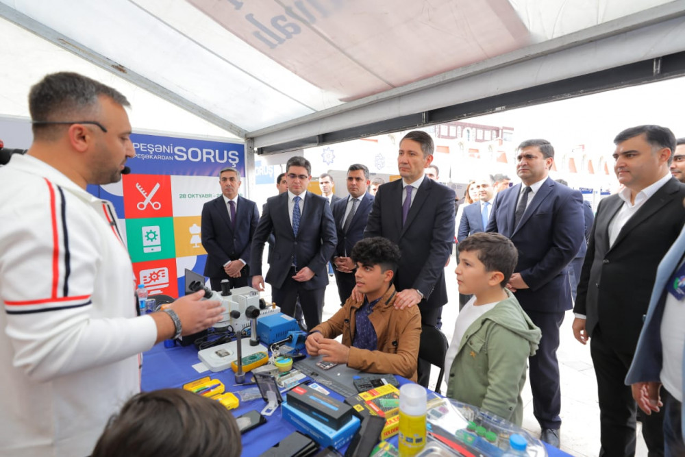 Naxçıvan şəhərində Peşələr Festivalı keçirilir<font color='red'> - YENİLƏNİB</font><font color=red> - FOTOLAR</font>