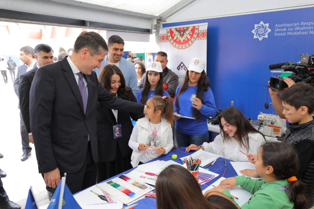 Naxçıvan şəhərində Peşələr Festivalı keçirilir<font color='red'> - YENİLƏNİB</font><font color=red> - FOTOLAR</font>