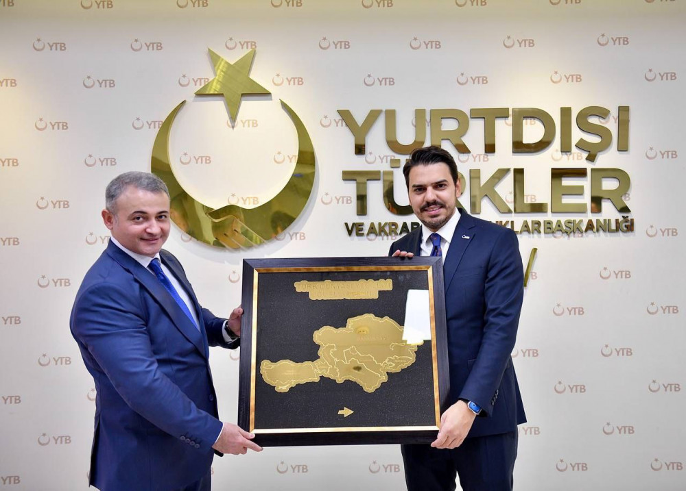 AzTV sədri Rövşən Məmmədov Yurtdışı Türkler ve Akraba Topluluklar Başkanlığı rəhbəri  Abdullah Erenlə görüşüb<font color=red> - FOTOLAR</font>
