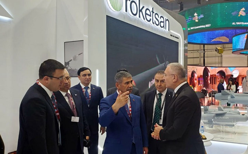 Zakir Həsənov "Dubai Airshow 2023" sərgisində iştirak edir<font color=red> - FOTOLAR</font>