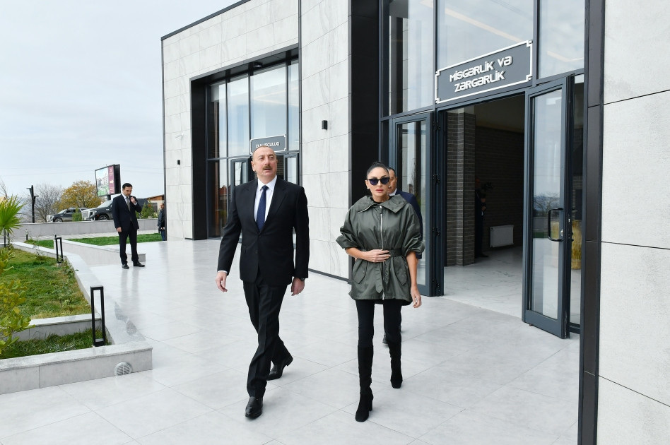 Prezident İlham Əliyev və Mehriban Əliyeva İsmayıllıda “DOST EVİ”nin açılışında iştirak ediblər <font color='red'> - YENİLƏNİB</font><font color=red> - FOTOLAR</font>