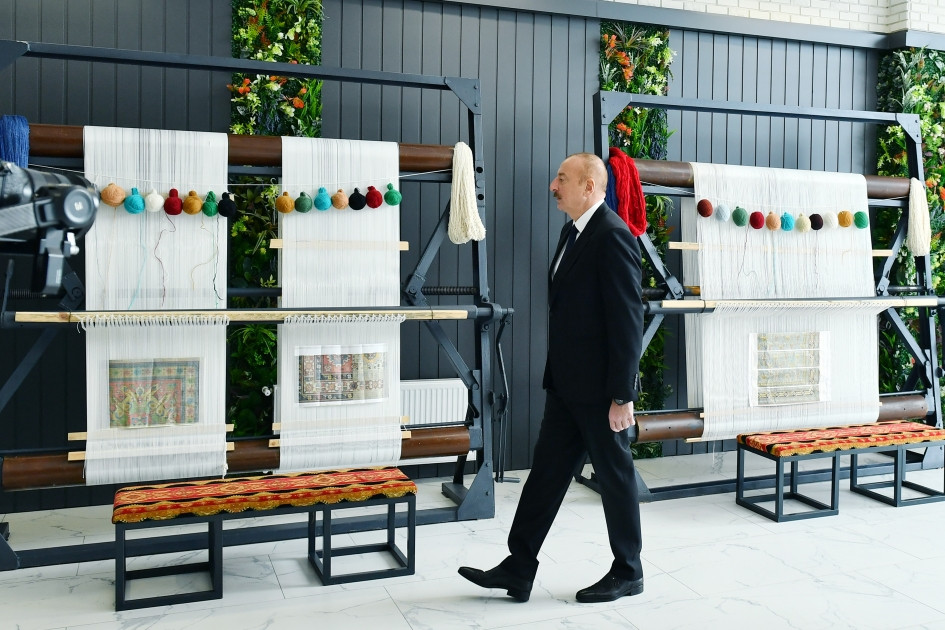 Prezident İlham Əliyev və Mehriban Əliyeva İsmayıllıda “DOST EVİ”nin açılışında iştirak ediblər <font color='red'> - YENİLƏNİB</font><font color=red> - FOTOLAR</font>