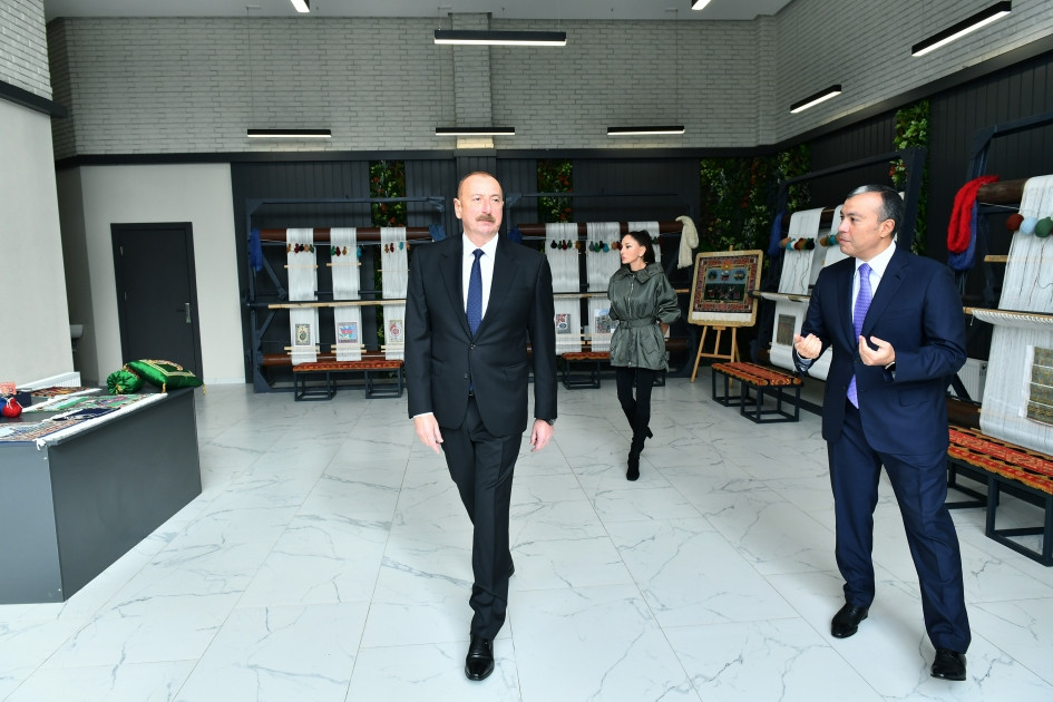 Prezident İlham Əliyev və Mehriban Əliyeva İsmayıllıda “DOST EVİ”nin açılışında iştirak ediblər <font color='red'> - YENİLƏNİB</font><font color=red> - FOTOLAR</font>