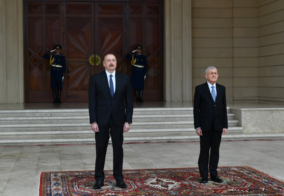 İraq Prezidenti Əbdüllətif Camal Rəşidin rəsmi qarşılanma mərasimi olub<font color='red'> - YENİLƏNİB</font><font color=red> - FOTOLAR</font>