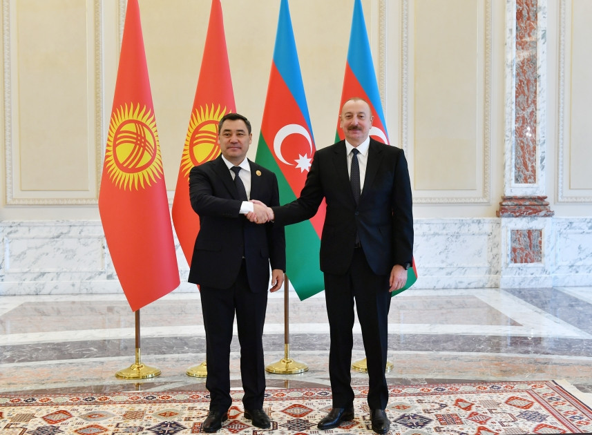 Azərbaycan Prezidenti İlham Əliyev Qırğızıstan Prezidenti Sadır Japarov ilə görüşüb<font color='red'> - YENİLƏNİB</font><font color=red> - FOTOLAR</font>