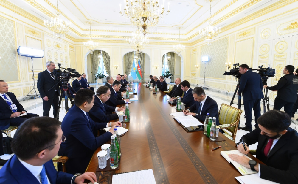 Azərbaycan Prezidenti İlham Əliyev Qazaxıstan Prezidenti Kasım-Jomart Tokayev ilə görüşüb<font color='red'> - YENİLƏNİB</font><font color=red> - FOTOLAR</font>
