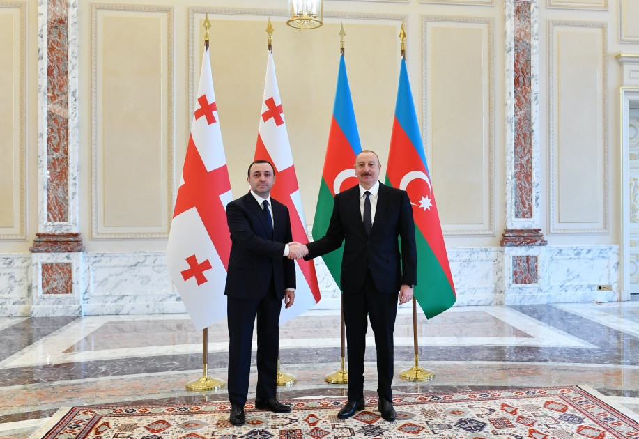 Azərbaycan Prezidenti İlham Əliyev Gürcüstanın Baş naziri İrakli Qaribaşvili ilə görüşüb<font color='red'> - YENİLƏNİB</font><font color=red> - FOTOLAR</font>