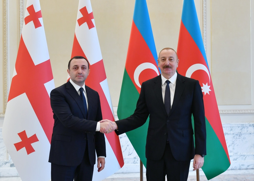 Azərbaycan Prezidenti İlham Əliyev Gürcüstanın Baş naziri İrakli Qaribaşvili ilə görüşüb<font color='red'> - YENİLƏNİB</font><font color=red> - FOTOLAR</font>