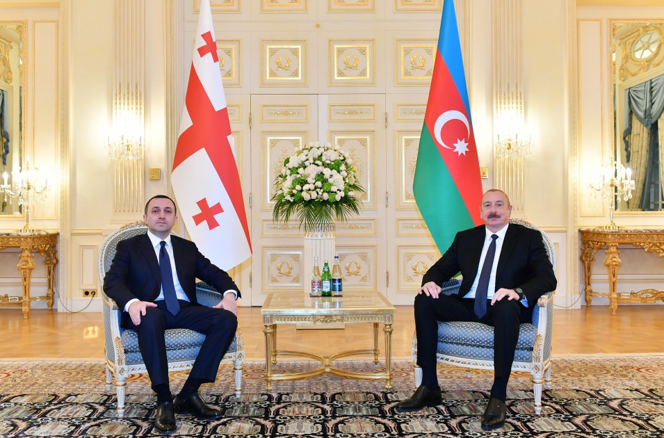 Azərbaycan Prezidenti İlham Əliyev Gürcüstanın Baş naziri İrakli Qaribaşvili ilə görüşüb<font color='red'> - YENİLƏNİB</font><font color=red> - FOTOLAR</font>