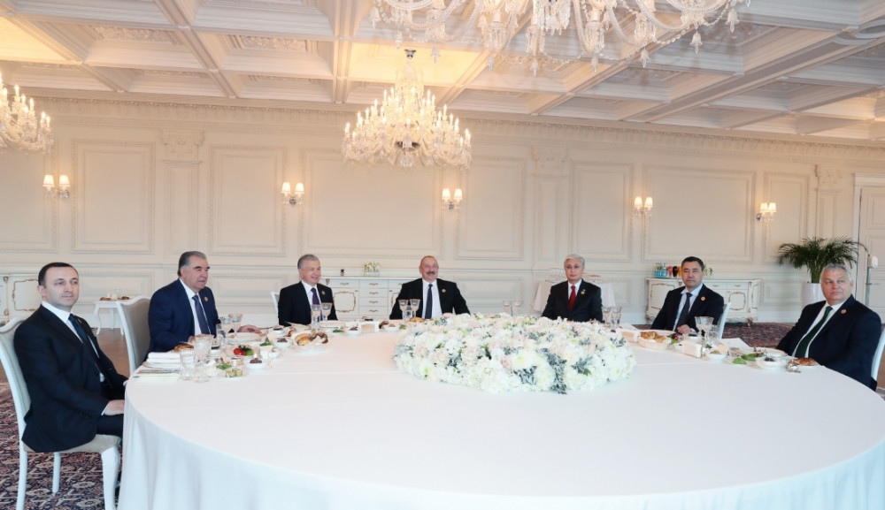 SPECA-nın Zirvə görüşündə iştirak edən dövlət və hökumət başçılarının şərəfinə Prezident İlham Əliyevin adından rəsmi nahar verilib<font color=red> - FOTOLAR</font>