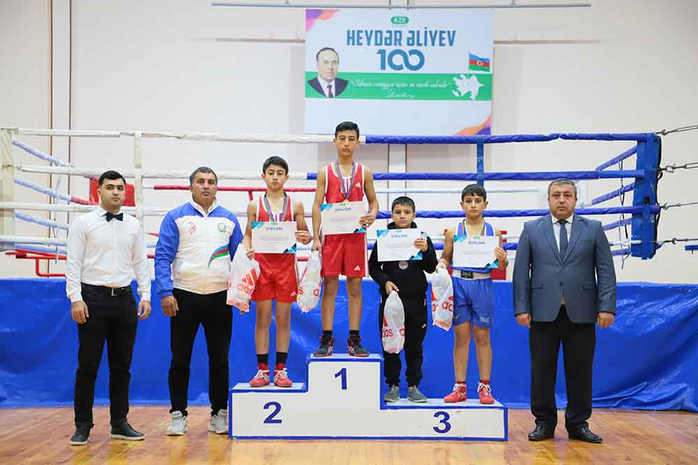 Boks üzrə muxtar respublika birinciliyinin final görüşləri keçirilib<font color=red> - FOTOLAR</font>