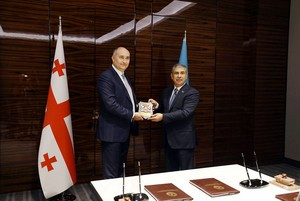 Azərbaycan və Gürcüstan Müdafiə nazirlikləri arasında ikitərəfli hərbi əməkdaşlıq planı imzalanıb<font color=red> - FOTOLAR</font>